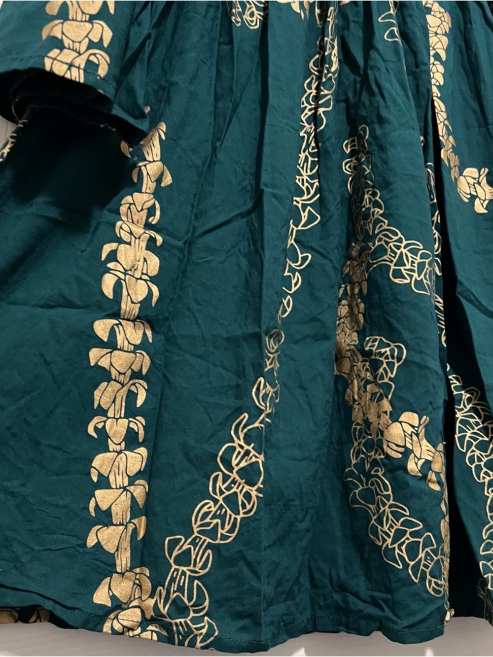 KAHULALE’A Aulia Dress in Teal Gold Lei Puakenikeni - Picture 5 of 7